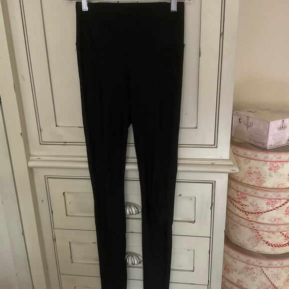 Nike Dri Fit long sleeve top xs & C & C Sport black stretch athletic legging xs - Picture 5 of 7